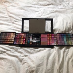 Sephora makeup kit!!